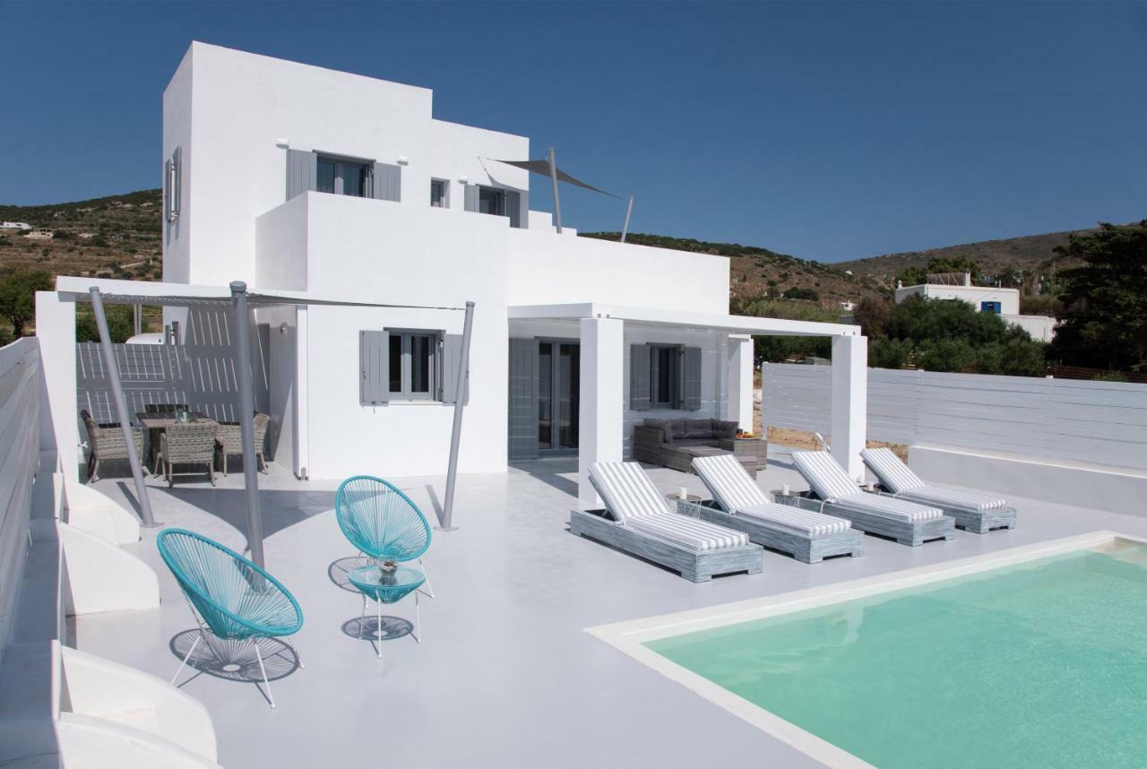 Elitas * Parikia (Paros)