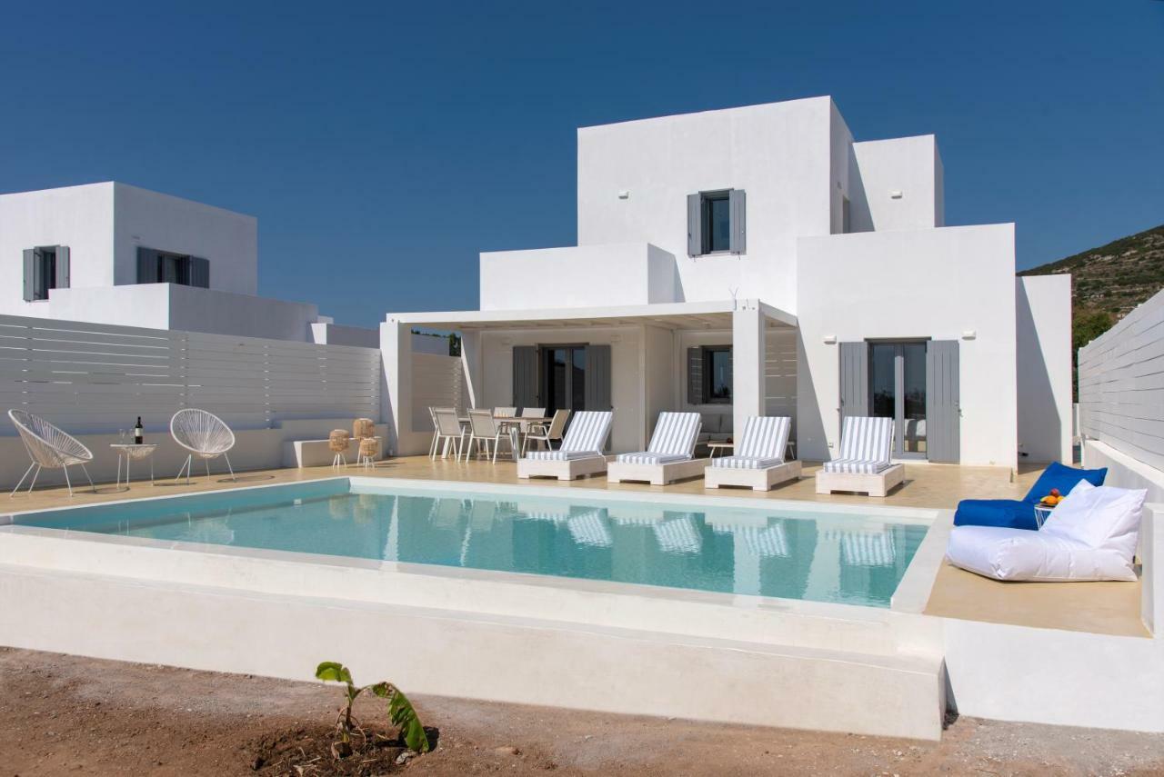 Elitas * Parikia (Paros)